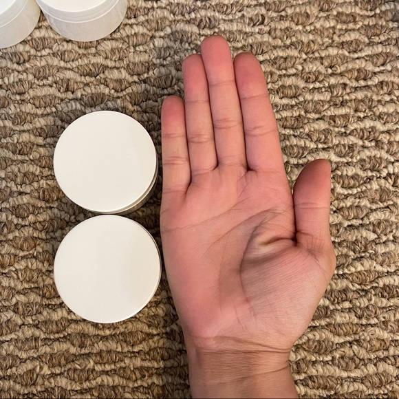 Empty cosmetic containers - Picture 3 of 3